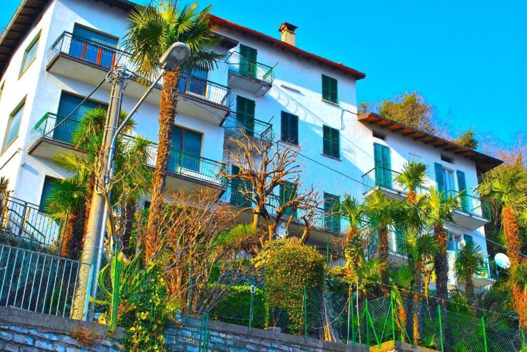 סלה קומצ'ינה Belvedere - Apartment With Balcony Lake View מראה חיצוני תמונה